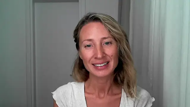 Snapshot of Paevoa chatting on November 15, 3:30 pm Paevoa online show from November 15, 3:30 pm