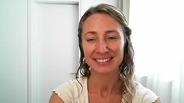 Snapshot of Paevoa chatting on November 20, 9:53 am Paevoa online show from November 20, 9:53 am