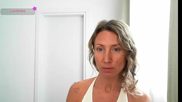 Snapshot of Paevoa chatting on January 12, 10:20 am Paevoa online show from January 12, 10:20 am