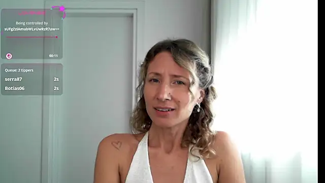 Snapshot of Paevoa chatting on February 2, 10:14 am Paevoa online show from February 2, 10:14 am