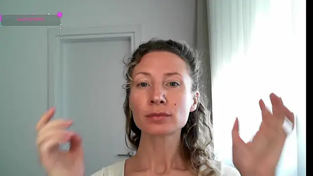 Snapshot of Paevoa chatting on February 5, 9:47 am Paevoa online show from February 5, 9:47 am