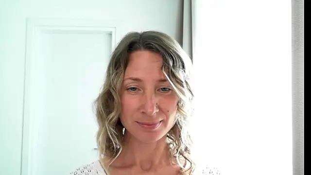 Snapshot of Paevoa chatting on March 23, 12:20 pm Paevoa online show from March 23, 12:20 pm