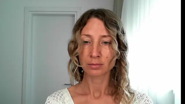 Snapshot of Paevoa chatting on March 26, 10:10 am Paevoa online show from March 26, 10:10 am