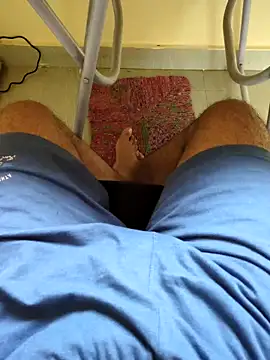 Snapshot of banglore3guy chatting on September 11, 7:19 am banglore3guy online show from September 11, 7:19 am