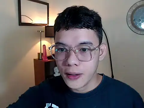 Snapshot of keirflorianxx chatting on September 30, 7:30 pm keirflorianxx online show from September 30, 7:30 pm