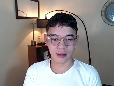 Snapshot of keirflorianxx chatting on October 1, 11:22 pm keirflorianxx online show from October 1, 11:22 pm