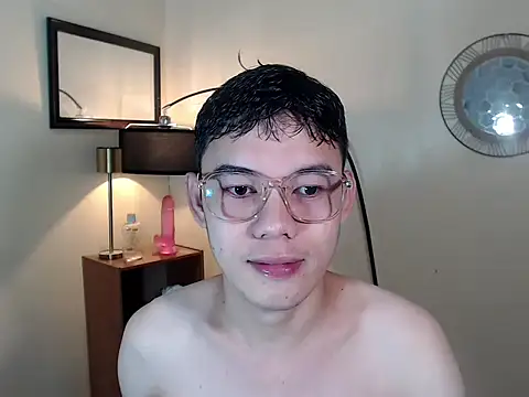 Snapshot of keirflorianxx chatting on October 8, 7:55 pm keirflorianxx online show from October 8, 7:55 pm