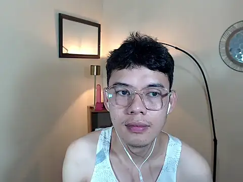 Snapshot of keirflorianxx chatting on October 14, 5:41 am keirflorianxx online show from October 14, 5:41 am