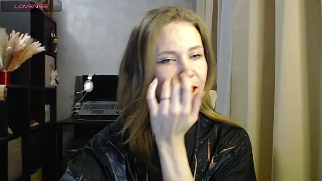 harpermoss online show from September 8, 6:29 pm