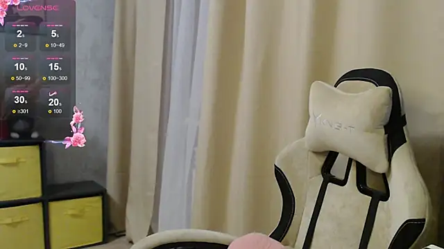 harpermoss online show from November 6, 7:48 pm