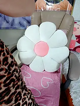 LadyMaiMai online show from February 14, 8:16 pm