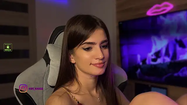 Snapshot of SofI-Play chatting on September 25, 6:44 pm SofI-Play online show from September 25, 6:44 pm