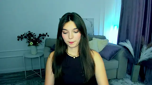 DivineAmour online show from September 28, 4:40 am