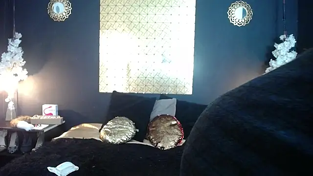 kinky momm online show from April 13, 2:33 pm