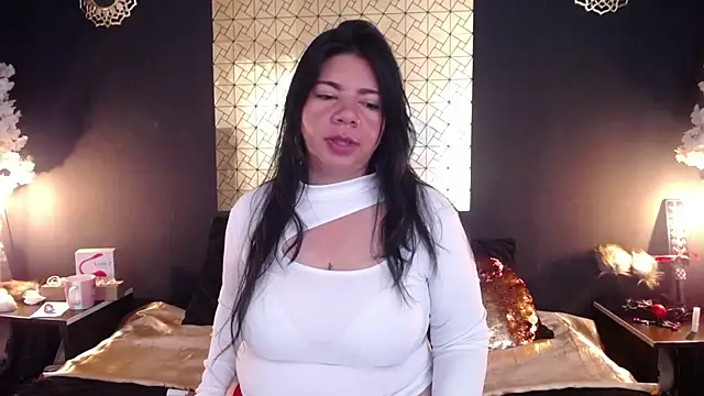 kinky momm online show from April 17, 3:26 pm