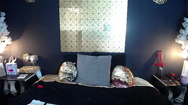 kinky momm online show from April 28, 4:23 pm