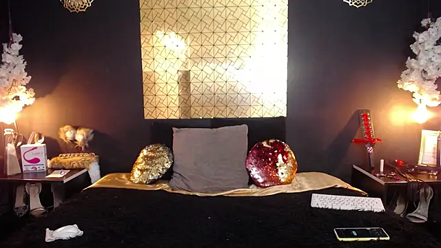 Snapshot of kinky_momm chatting on April 29, 3:27 pm kinky momm online show from April 29, 3:27 pm