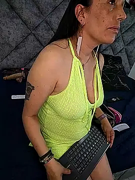 Shantey Laurent online show from February 12, 2:45 pm