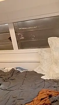 nakedgarbageperson online show from March 7, 12:29 am