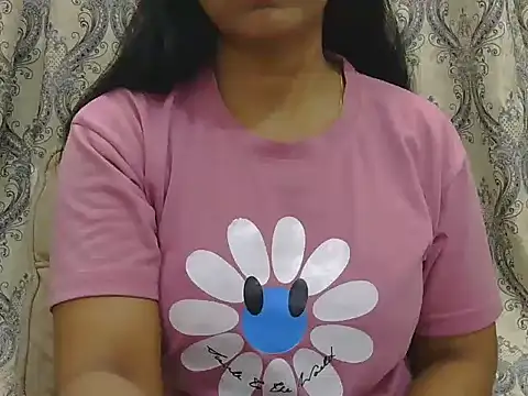 MISS SOMIYA online show from December 21, 5:20 pm