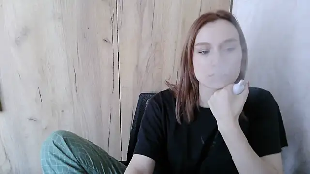 Snapshot of RegitGirlss chatting on November 1, 12:07 pm RegitGirlss online show from November 1, 12:07 pm