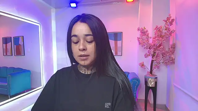 Black roseee online show from April 11, 3:44 am