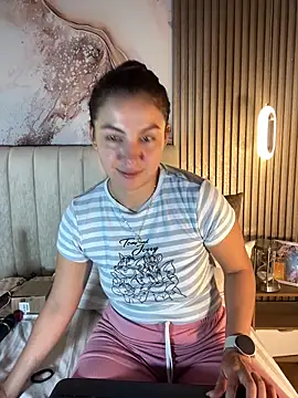 Dakota Evanns online show from April 11, 3:27 pm