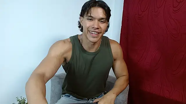 adriel escalante online show from October 2, 1:34 am