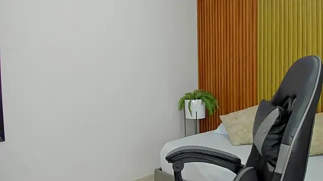 Snapshot of gisella15_ chatting on November 3, 7:26 pm gisella15  online show from November 3, 7:26 pm