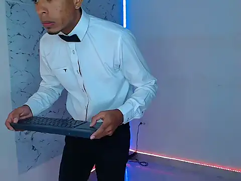 lorian vikel online show from September 9, 11:48 pm