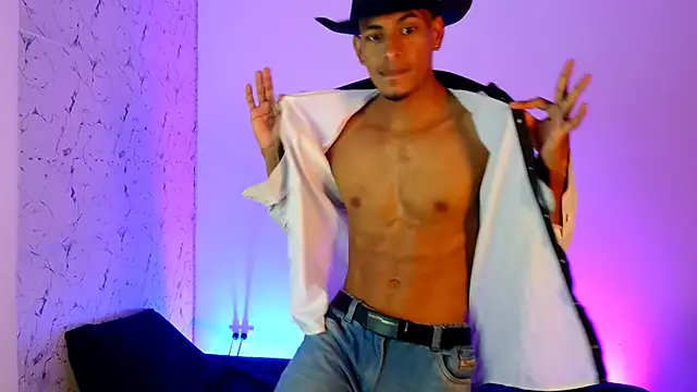 lorian vikel online show from February 17, 10:05 pm