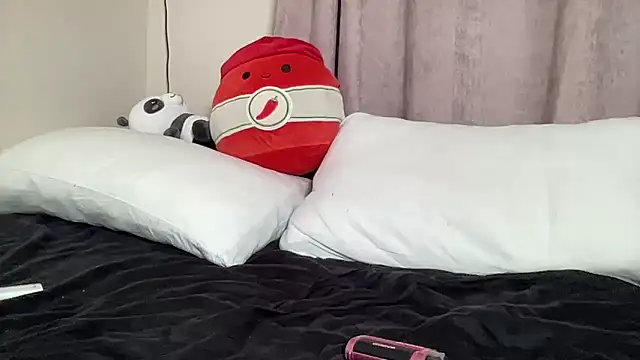 Snapshot of scottishtwink01 chatting on October 15, 12:22 am scottishtwink01 online show from October 15, 12:22 am