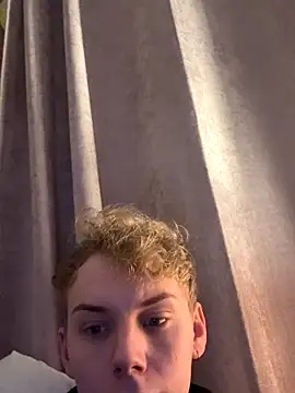 scottishtwink01 online show from November 11, 3:06 am