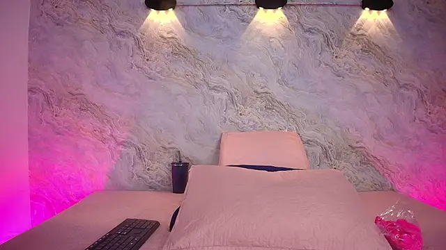 abbyrouss  online show from October 2, 3:13 am