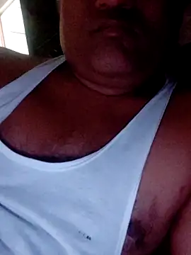 Snapshot of Famit025 chatting on October 8, 9:07 am Famit025 online show from October 8, 9:07 am