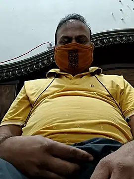 Famit025 online show from January 19, 7:45 am