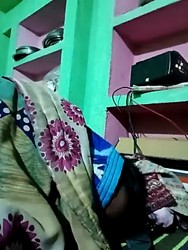 Snapshot of Cm_pooja chatting on February 9, 9:41 pm Cm pooja online show from February 9, 9:41 pm
