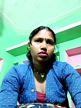 Snapshot of Cm_pooja chatting on February 17, 9:32 pm Cm pooja online show from February 17, 9:32 pm