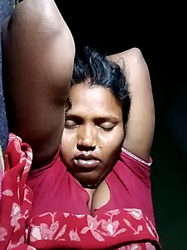 Snapshot of Cm_pooja chatting on March 28, 11:26 pm Cm pooja online show from March 28, 11:26 pm