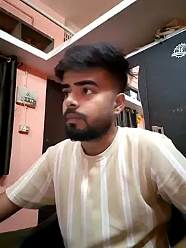 soniriyaa010101 online show from April 7, 8:48 am