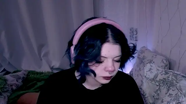 Alice Zev online show from April 12, 1:10 am