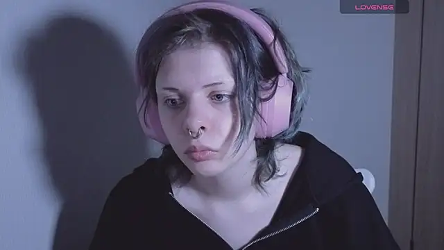 Snapshot of Alice_Zev chatting on June 29, 11:38 pm Alice Zev online show from June 29, 11:38 pm