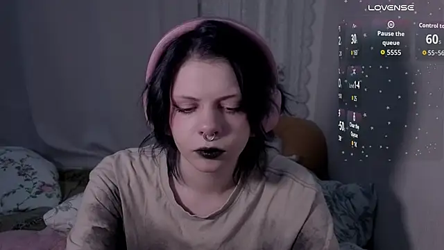 Snapshot of Alice_Zev chatting on July 19, 11:41 pm Alice Zev online show from July 19, 11:41 pm