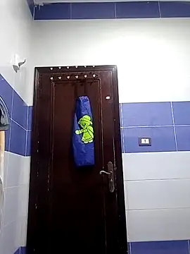 ayamohamedAbozeed online show from October 18, 2:51 pm