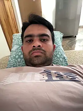 Snapshot of sunnu_97_ chatting on February 20, 5:04 am sunnu 97 online show from February 20, 5:04 am