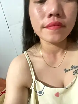 Snapshot of chipp-bong chatting on September 14, 2:27 pm chipp-bong online show from September 14, 2:27 pm