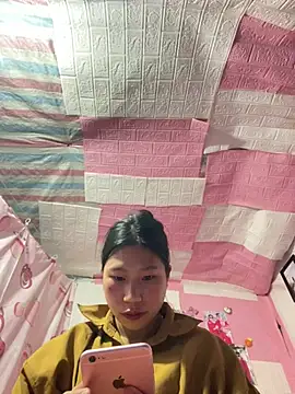 Mollie jane online show from March 29, 1:00 pm