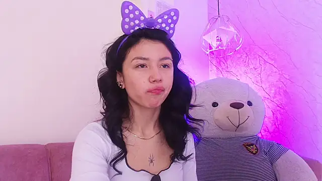 april bennett online show from October 28, 12:41 pm