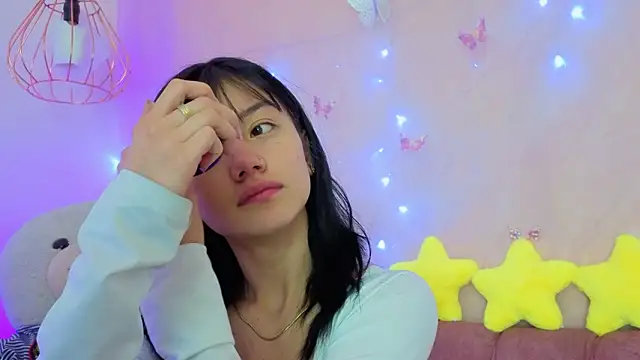 Snapshot of april_bennett chatting on January 16, 12:20 pm april bennett online show from January 16, 12:20 pm