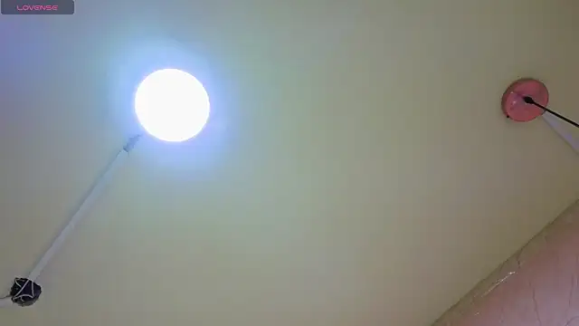 Snapshot of april_bennett chatting on February 17, 12:12 pm april bennett online show from February 17, 12:12 pm